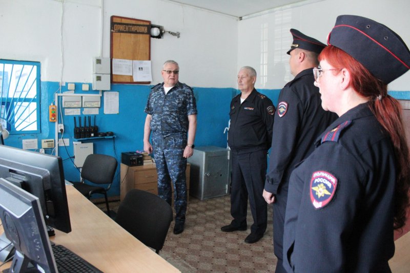 Глава свердловской полиции Александр Мешков посетил с рабочим визитом Сосьвинский и Гаринский ОВД